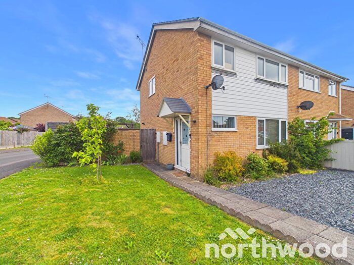 3 Bedroom Semi-Detached House For Sale In Langley Drive, Ashford, TN23