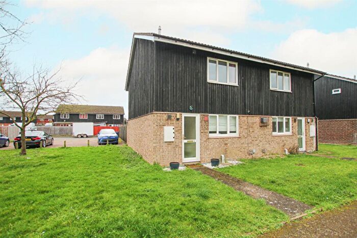 2 Bedroom Semi Detached House For Sale In Waterloo Close, Newmarket, CB8