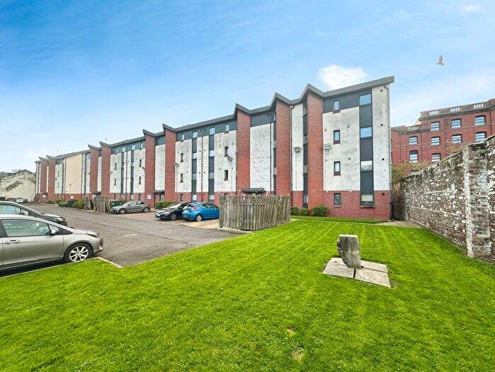 3 Bedroom Flat For Sale In Trades Lane, Dundee, DD1