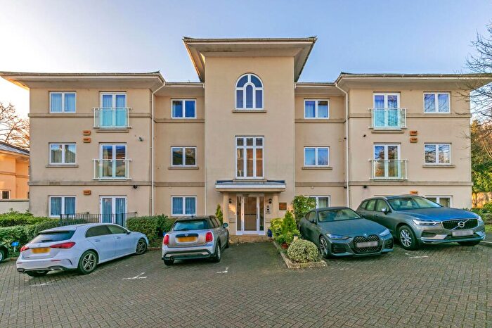 2 Bedroom Apartment To Rent In Holly Meadows, Winchester, SO22