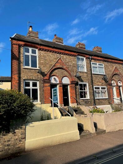 2 Bedroom End Of Terrace House To Rent In Sudbury, Suffolk, CO10