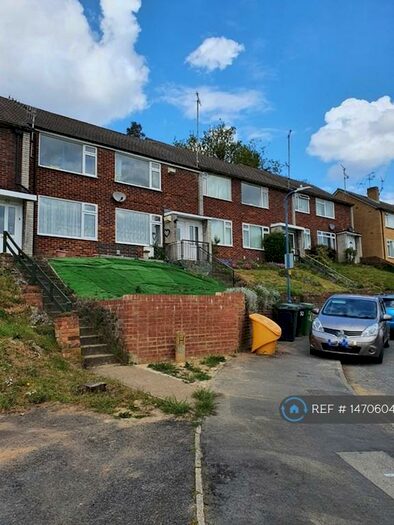 2 Bedroom Maisonette To Rent In Roseholme, Maidstone, ME16