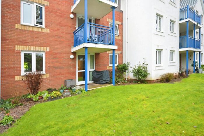 1 Bedroom Property For Sale In Cowick Street, Exeter, Devon, EX4