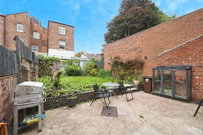 1 Bedroom Flat For Sale In Gedling Grove, Nottingham, NG7