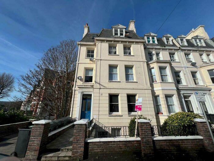 2 Bedroom Flat To Rent In Compton Street, Eastbourne, BN21