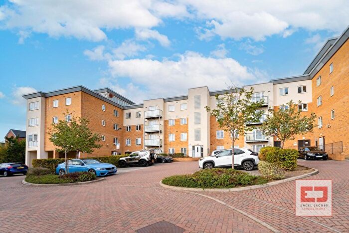 2 Bedroom Flat To Rent In Todd Close, Borehamwood, WD6