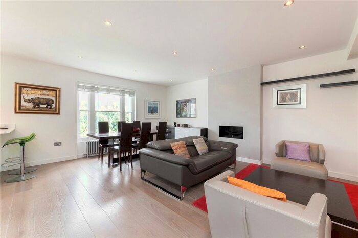 4 Bedroom Flat To Rent In Rosslyn Hill, Hampstead, NW3