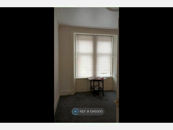 2 Bedroom Flat To Rent In Kilmory Terrace, Port Glasgow, PA14