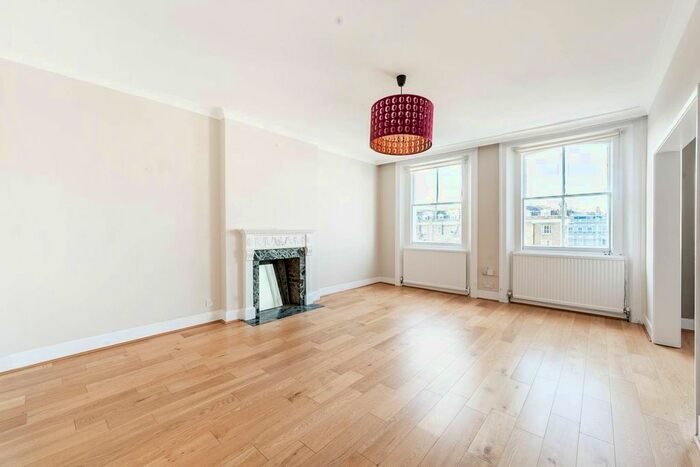 4 Bedroom Flat To Rent In Onslow Gardens, South Kensington, London, SW7