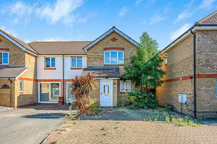 3 Bedroom House For Sale In Finch Gardens, Chingford, E4