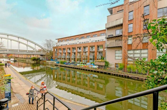 2 Bedroom Flat To Rent In Timber Wharf, Kingsland Road, Haggerston, London, E2