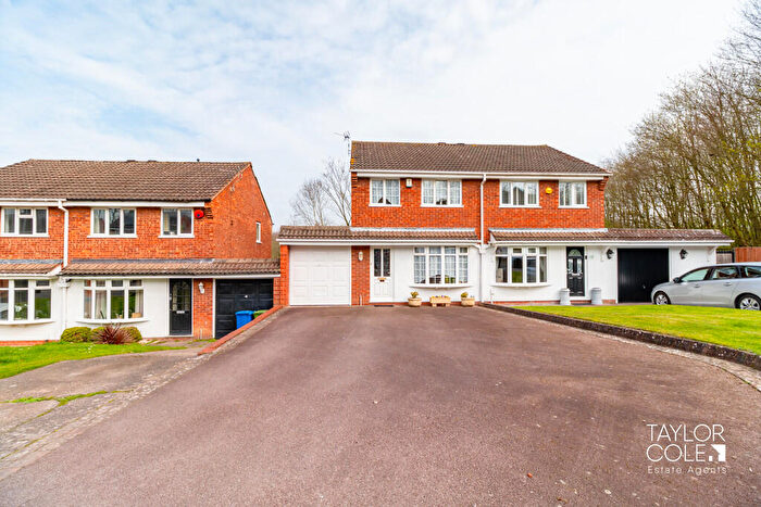 3 Bedroom Semi Detached House For Sale In Merganser, Wilnecote, B77