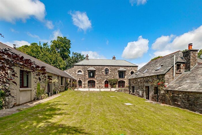 6 Bedroom Country House For Sale In South Hill, Cornwall, PL17