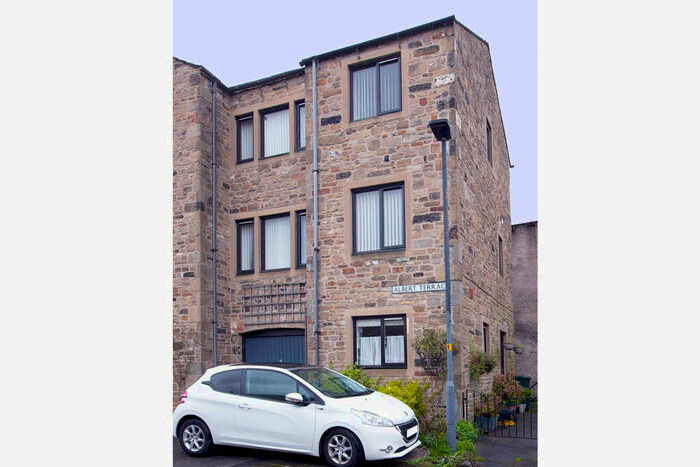 2 Bedroom Town House To Rent In Albert Terrace, Skipton, BD23