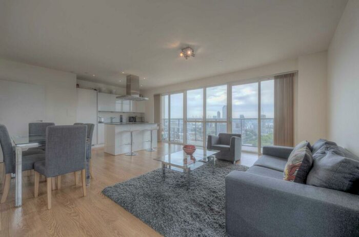 3 Bedroom Apartment To Rent In Hay Currie Street, London, E14