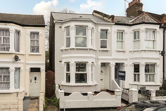 4 Bedroom Property To Rent In Letchworth Street, Tooting, SW17