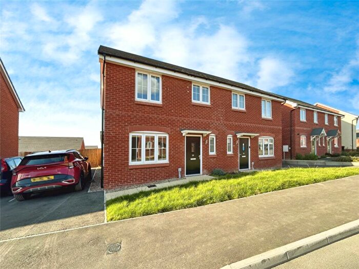 3 Bedroom Semi-Detached House To Rent In Rothwell Close, Sutton-in-Ashfield, Nottinghamshire, NG17