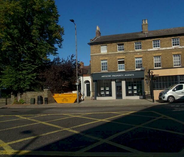 2 Bedroom Flat To Rent In St Peters Street, Bedford, MK40