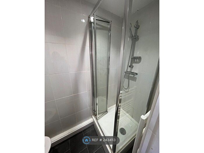4 Bedroom Semi-Detached House To Rent In Moat House Lane, Coventry, CV4