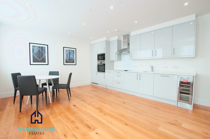 1 Bedroom Flat To Rent In Park Avenue, Bushey, WD23