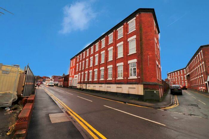 2 Bedroom Flat To Rent In Sandon Road, Stafford, ST16