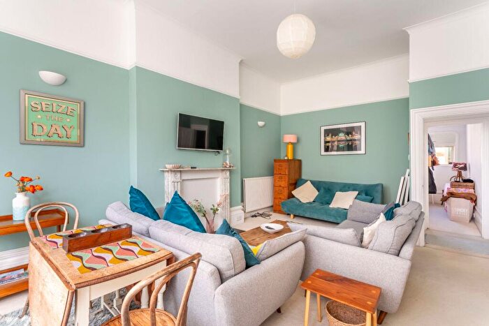 1 Bedroom Apartment To Rent In Cavendish Place, Brighton, BN1