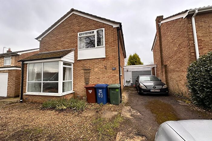 3 Bedroom Semi-Detached House To Rent In High Street, Kidlington, OX5