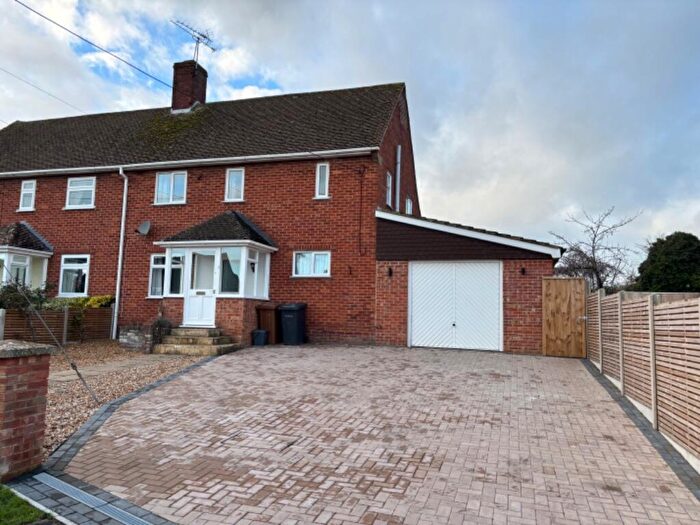 3 Bedroom Semi Detached House To Rent In Sarum Close, SP9