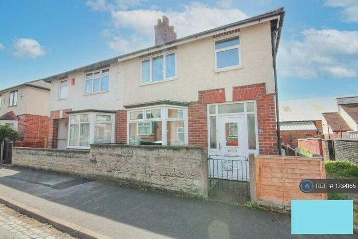 4 Bedroom Semi-Detached House To Rent In Lansdowne Road, Stoke-On-Trent, ST4