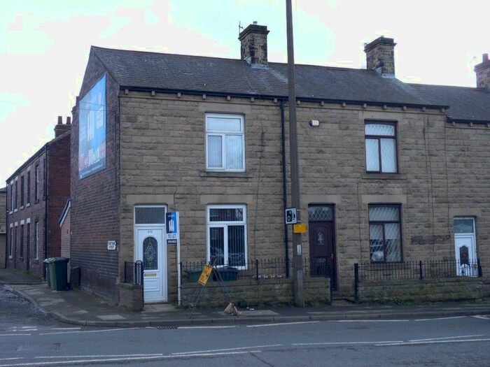 2 Bedroom End Of Terrace House To Rent In Huddersfield Road, Dewsbury, West Yorkshire, WF13