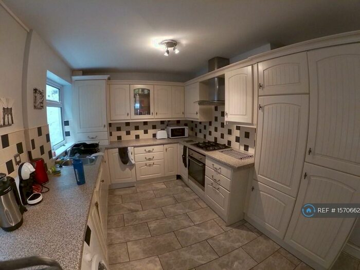 4 Bedroom Terraced House To Rent In Kinley Street, Swansea, SA1