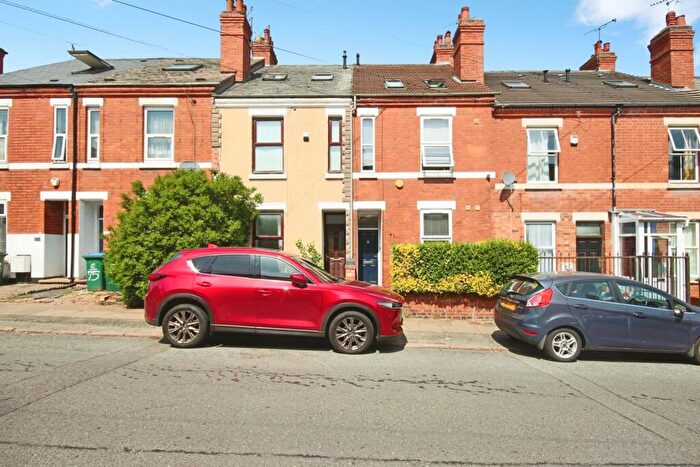 3 Bedroom Terraced House For Sale In Broomfield Road, Coventry, West Midlands, CV5