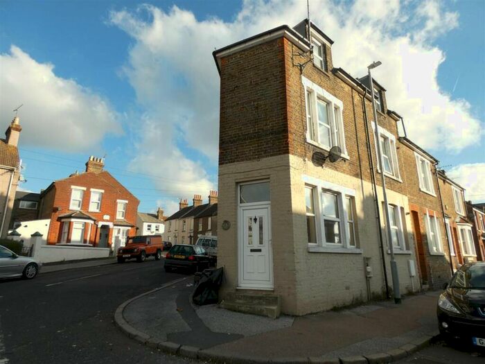 2 Bedroom Apartment To Rent In St. Lukes Avenue, Ramsgate, CT11