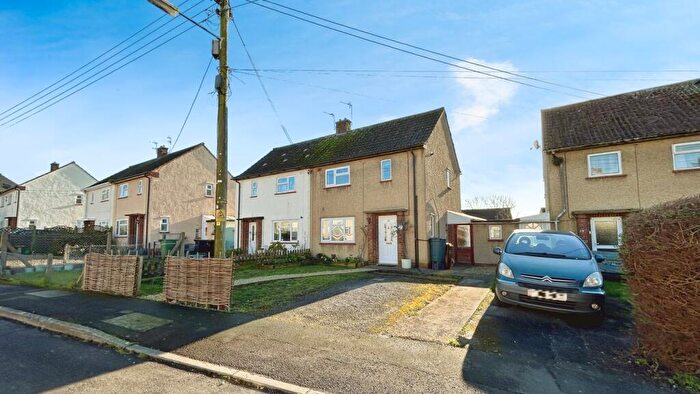 2 Bedroom Semi-Detached House For Sale In Woods Road, Street, BA16