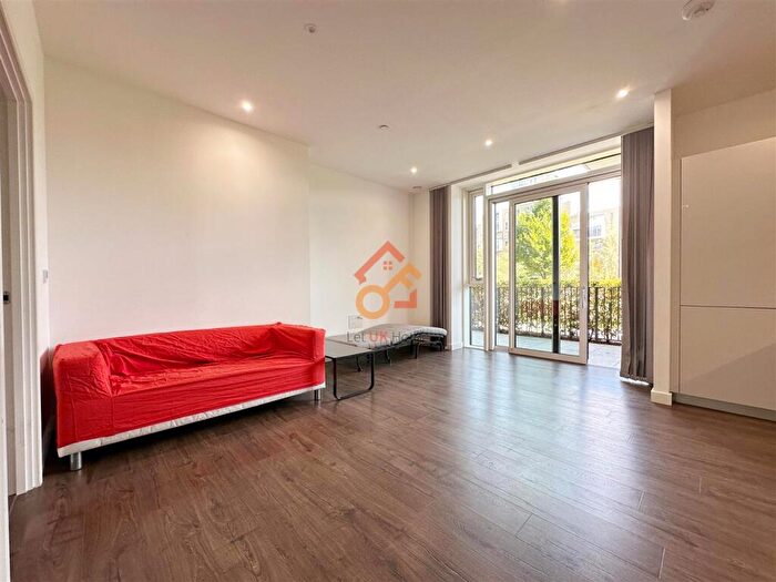 1 Bedroom Flat To Rent In Hartingtons Court, Coster Avenue, London, N4