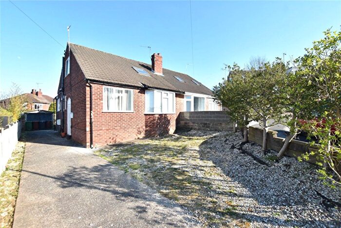 4 Bedroom Semi-Detached House To Rent In Somerville Drive, Leeds, LS14