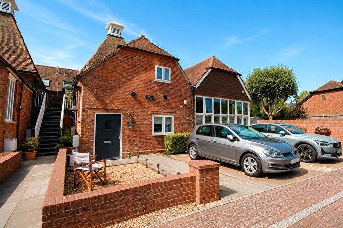 2 Bedroom Maisonette To Rent In Oast Lane, Upper Froyle, Alton, Hampshire, GU34
