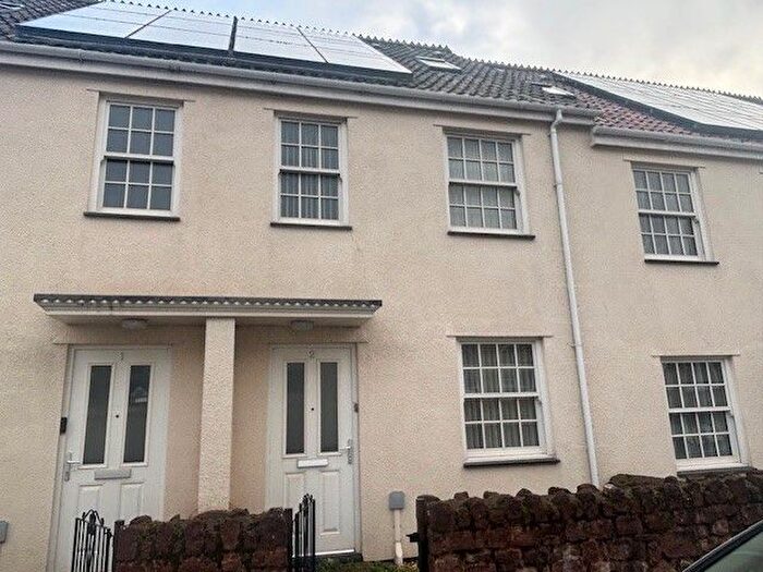 3 Bedroom Flat To Rent In Parks Lane, Minehead, TA24