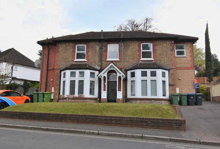 2 Bedroom Flat To Rent In Valley Road, Kenley, CR8