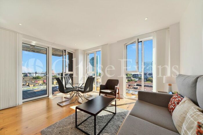 1 Bedroom Flat To Rent In Aurora Point, Marine Wharf East, Surrey Quays, SE8