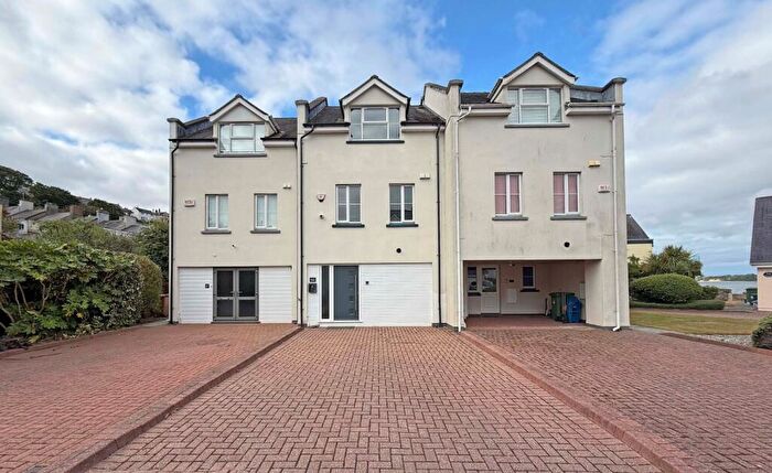 3 Bedroom Terraced House For Sale In Hen Gei Llechi, Y Felinheli, Gwynedd, LL56