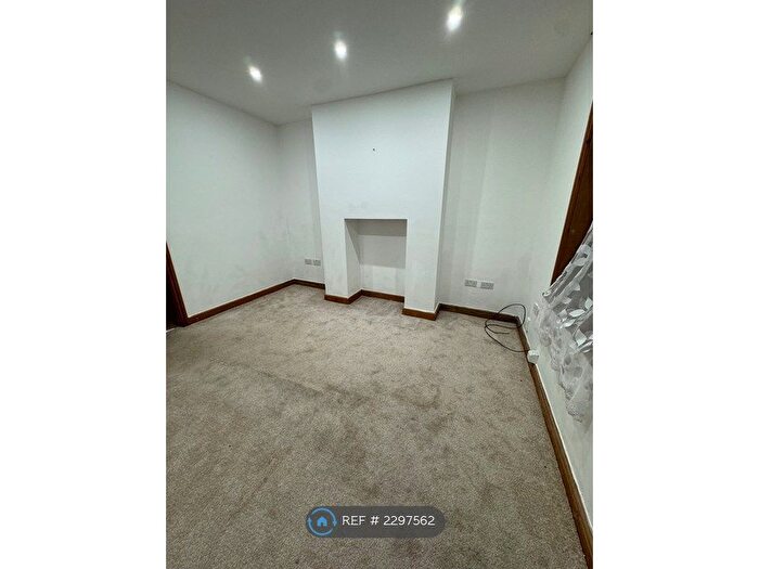 2 Bedroom Terraced House To Rent In Osborne Street, Barnsley, S70