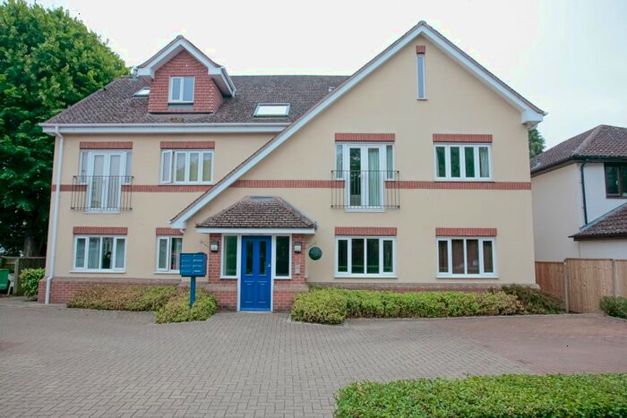 2 Bedroom Flat To Rent In Five Mile Drive, Oxford, OX2