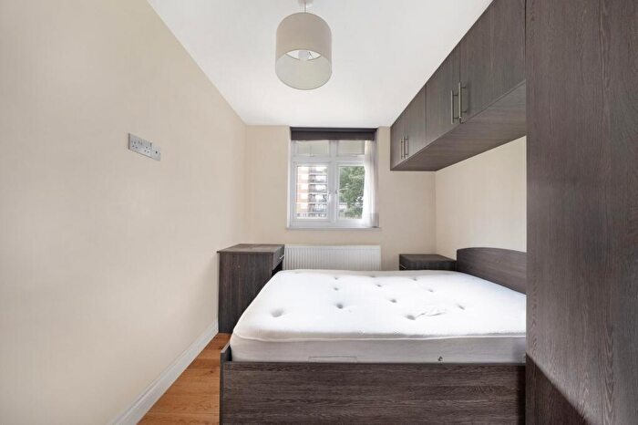 4 Bedroom Flat To Rent In New Place Square, Bermondsey, SE16