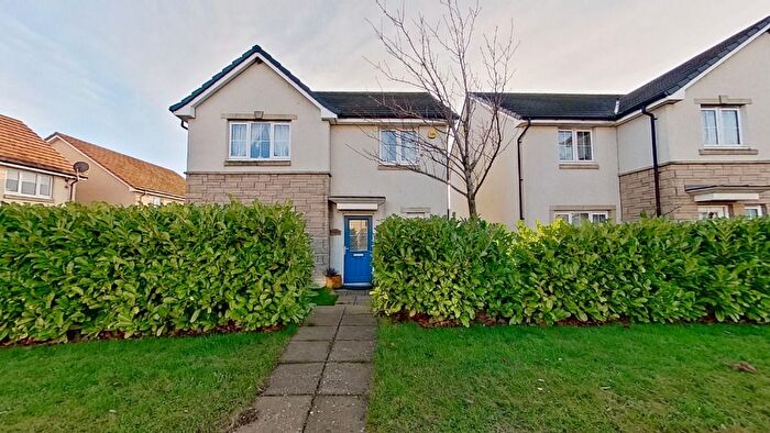 3 Bedroom Detached House To Rent In Millcraig Place, Winchburgh, West Lothian, EH52