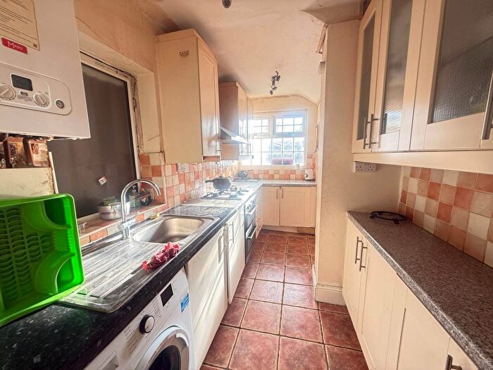 3 Bedroom Semi-Detached House To Rent In Balmoral Drive, Hayes, UB4