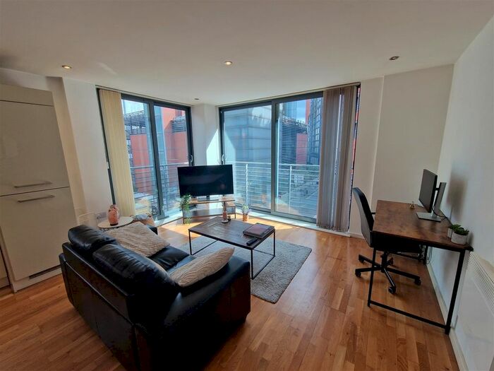 2 Bedroom Flat To Rent In Pearl House, Lower Ormond Street, Manchester, M1