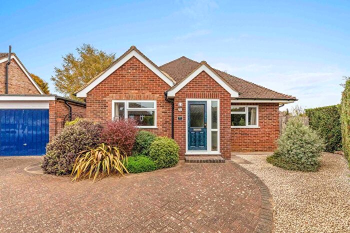 3 Bedroom Detached Bungalow For Sale In The Chase, Penn, HP10