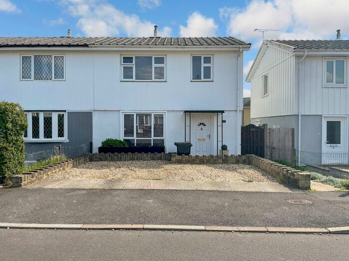 3 Bedroom Semi-Detached House To Rent In Harris Road, Swindon, Wiltshire, SN2