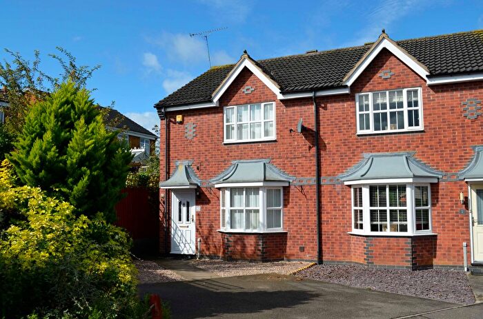 3 Bedroom Semi-Detached House To Rent In Miles Close, Raunds, Northamptonshire, NN9